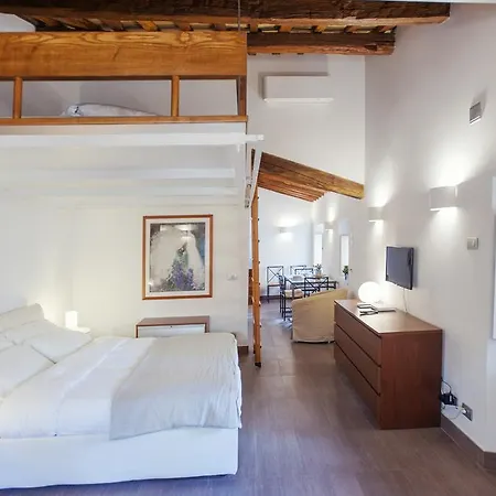 Domizio Appartement *